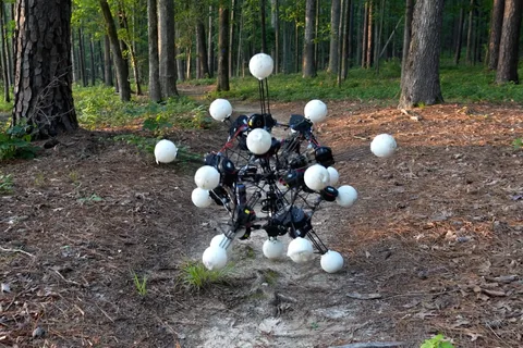 This creepy blob robot will keep going even if you break its legs