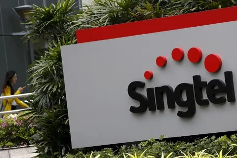 Singtel logs higher annual profit, flags risks from Iran war