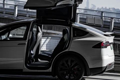 Tesla Model X shocks everyone by crushing every other used car in America
