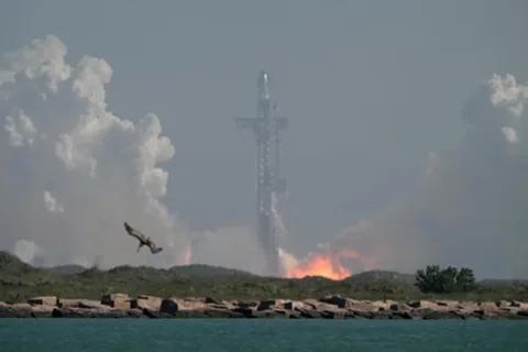 SpaceX launches its biggest rocket yet in test flight from Texas