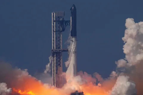 Video. SpaceX Starship explodes in Indian Ocean after splashdown