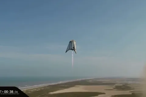 SpaceX Starfall Demo Flies Tuesday: Disk Capsule Bets on Orbital Manufacturing Scale