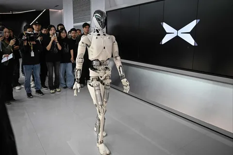 From cars to humanoids: Xpeng boss takes over robotics unit in ‘strategic pivot’