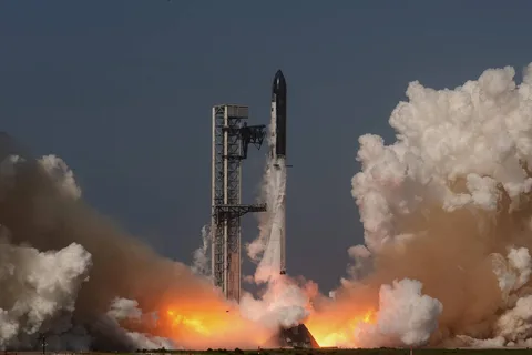 SpaceX Blasts Off With a Record-Breaking $75 Billion IPO