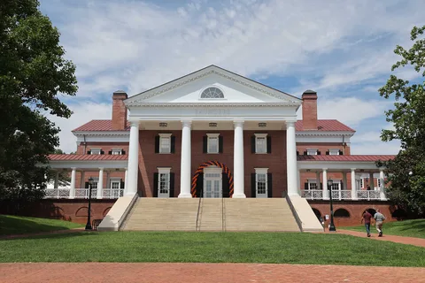 UVA names Darden vice dean as business school’s new leader