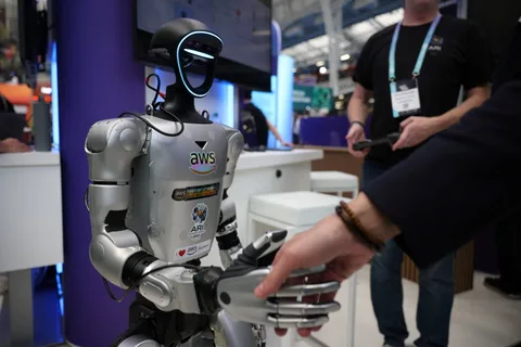 Robots pour cocktails and run marathons, but still can’t multitask