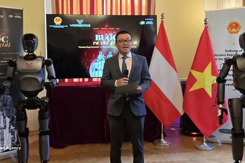 Vietnam shows off homegrown humanoid robots in Austria