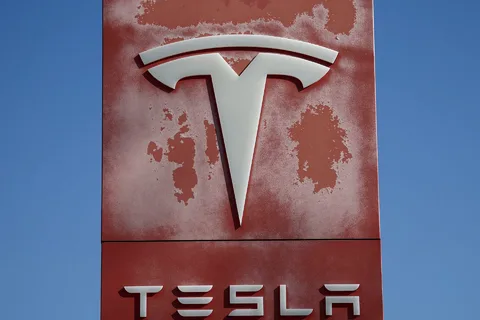 Family sues Tesla for wrongful death in Autopilot crash in Texas, US