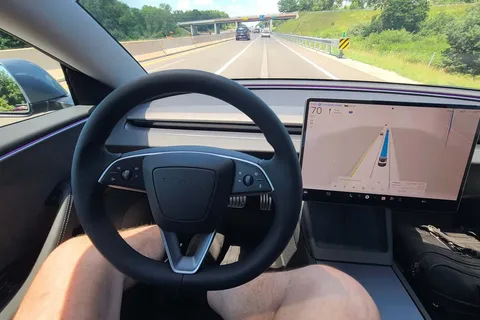 2 senators want NHTSA to review Tesla's Full Self-Driving safety data