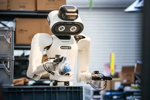 Delivery robot startup Robot.com is betting its next act on workplace humanoids