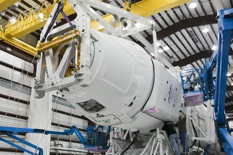 SpaceX Orbits 7.5-Ton SiriusXM Satellite & 24 Starlinks